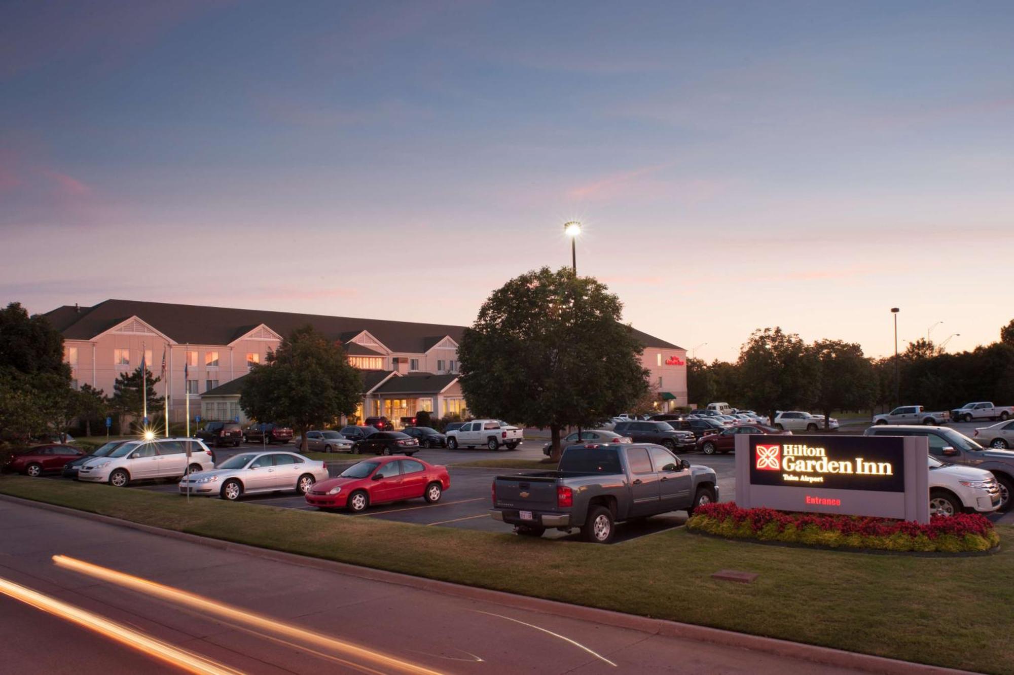 Hilton Garden Airport