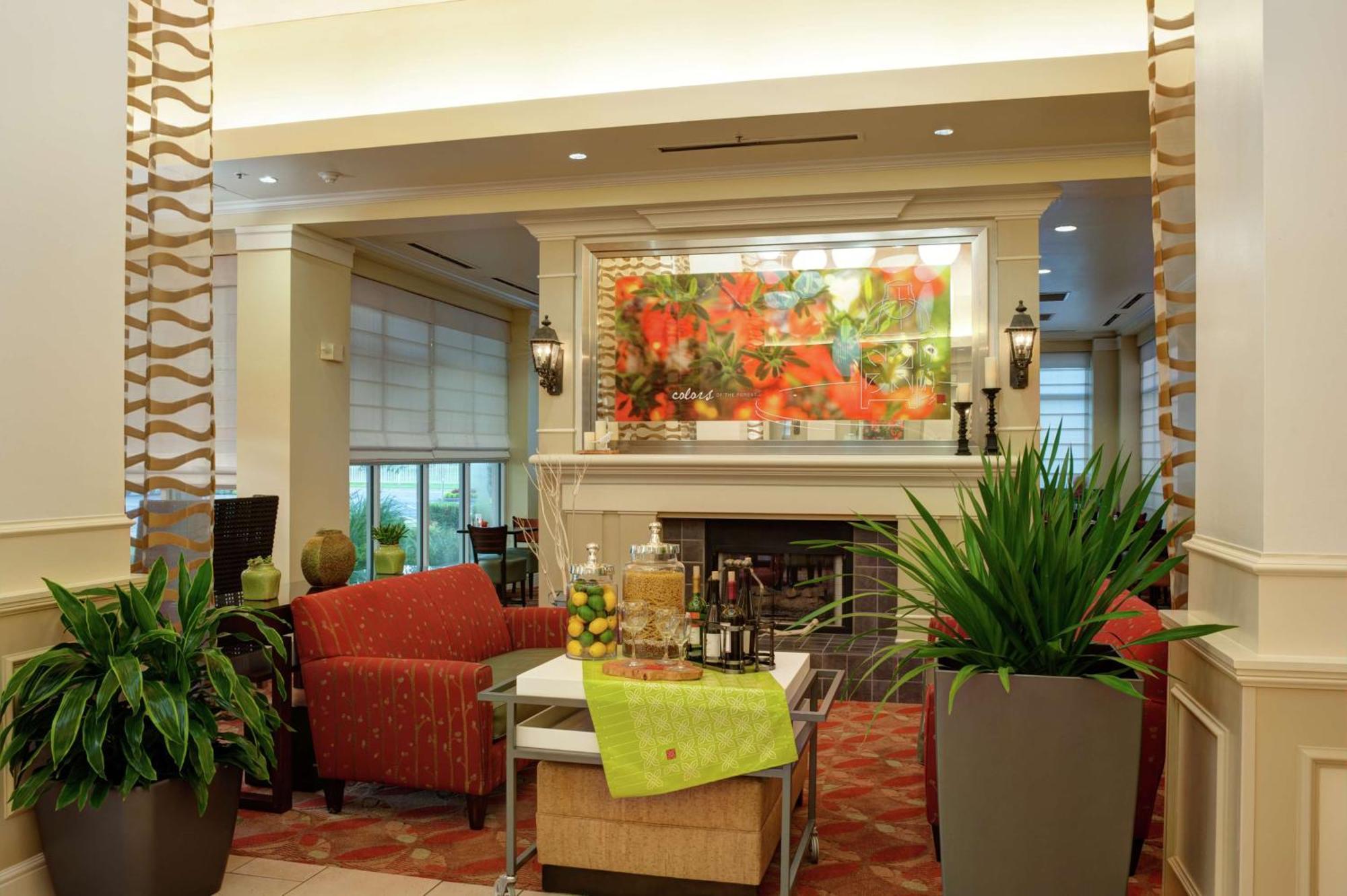 Hilton Garden Airport Hotel 3*